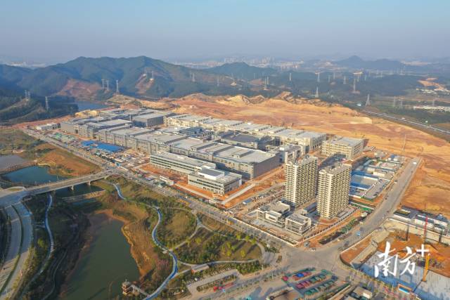 今年3月，中創(chuàng)新航江門基地項目將迎來首線試生產(chǎn)。 楊興樂 攝