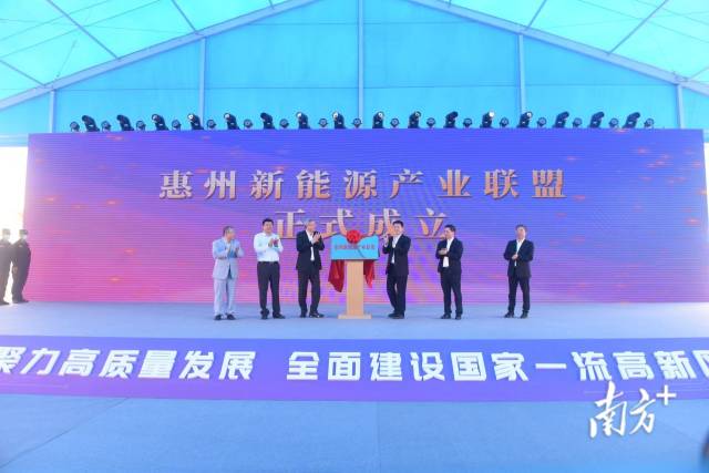 南方+ 梁維春 拍攝