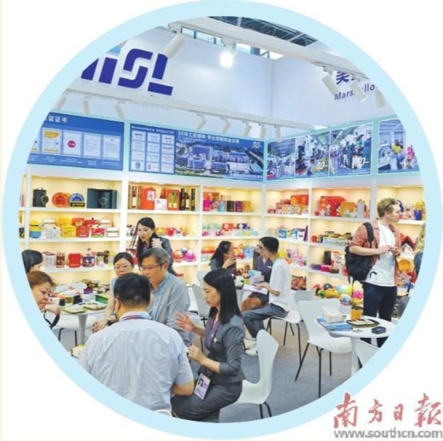 惠州市的企业参加广交会。