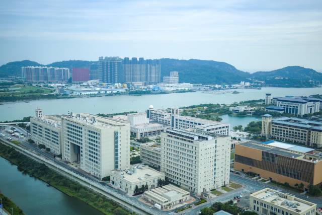 俯瞰澳門大學。 