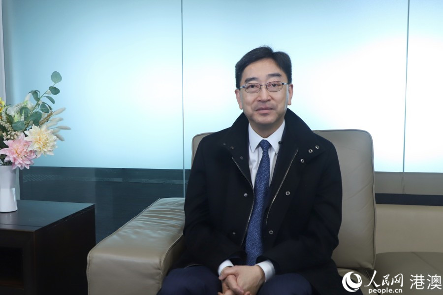 全國政協(xié)常委、前香港特區(qū)政府食物及衛(wèi)生局局長(zhǎng)高永文。（人民網(wǎng) 吳宇揚(yáng)揚(yáng) 攝）