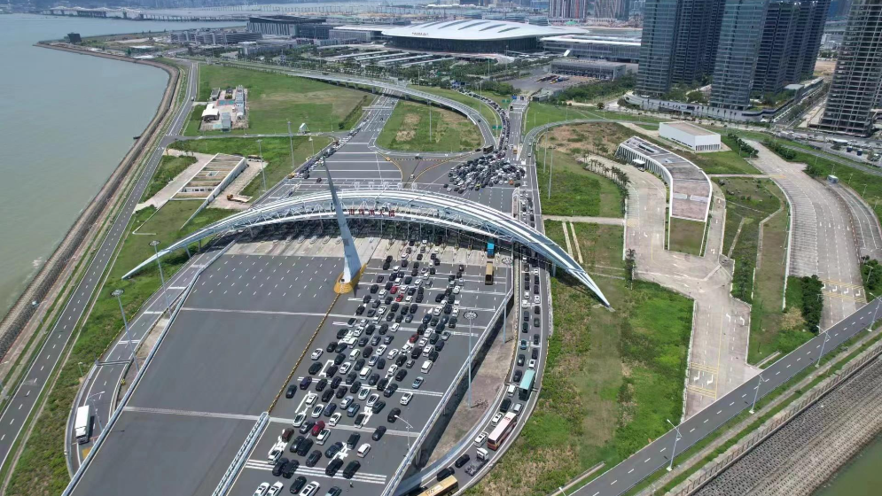 人人人車車車……端午假期，港珠澳大橋多項數(shù)據(jù)創(chuàng)新高！