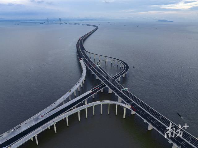 深中通道將通過萬頃沙支線連接廣州南沙。
