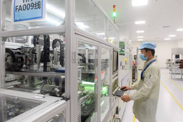 惠州知名电子信息企业德赛西威的智能车间。梁维春 摄