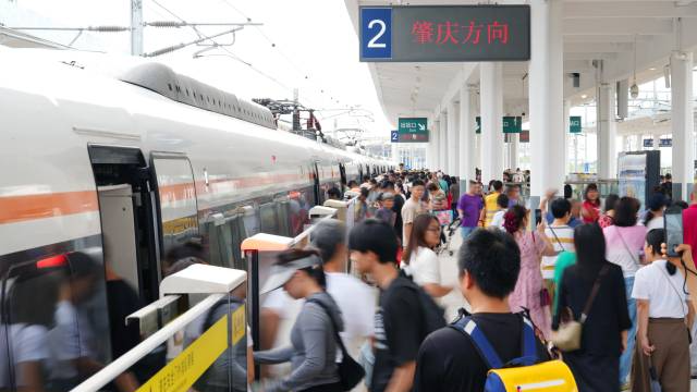 突破客流千萬(wàn)大關(guān)！廣肇、廣惠城際“四線”貫通后客流明顯攀升