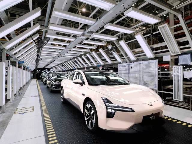 小鵬汽車(chē)MONA M03上市22天下線超萬(wàn)輛。受訪企業(yè)供圖