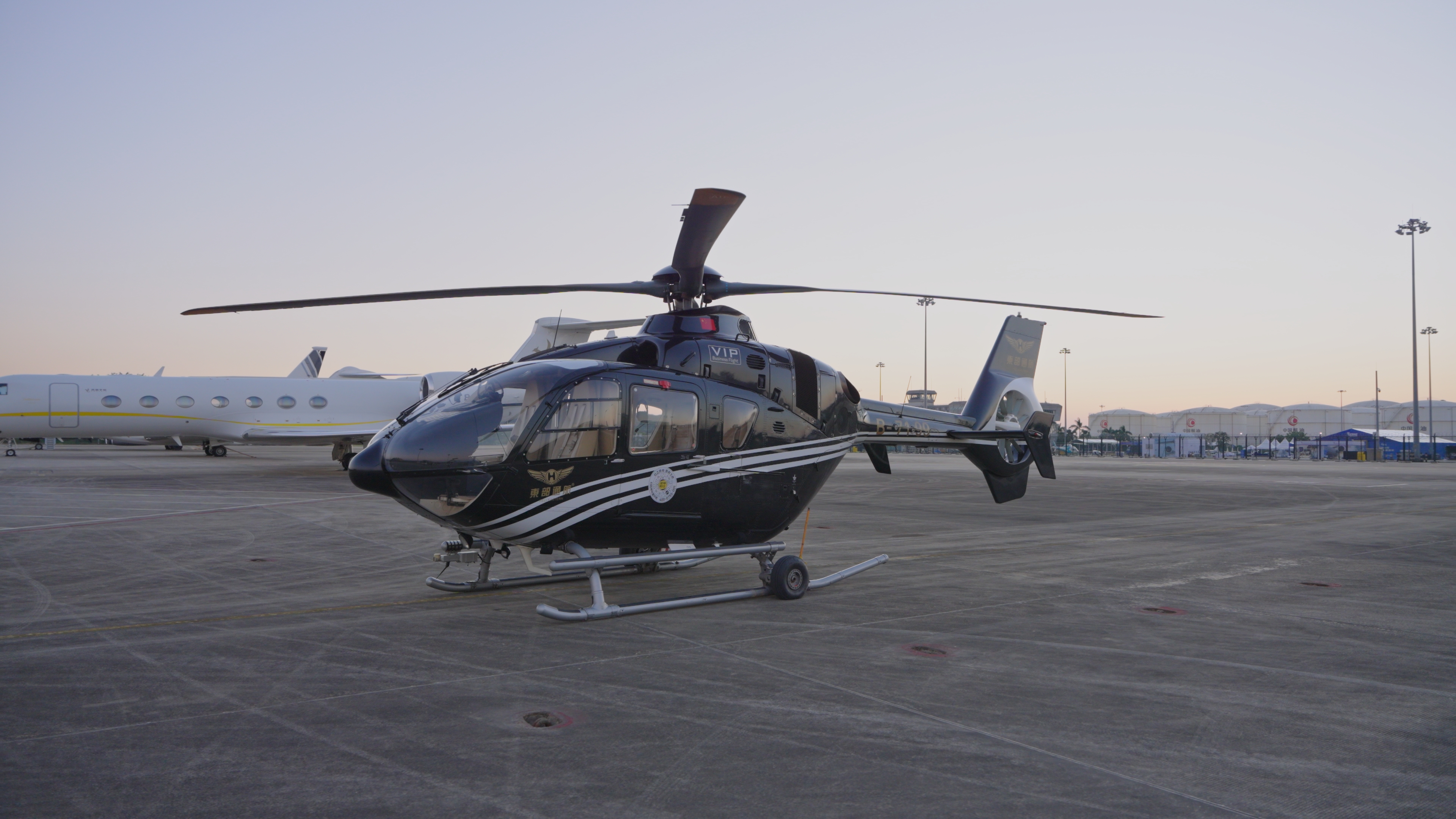 空客EC135降落白云機場。受訪者供圖