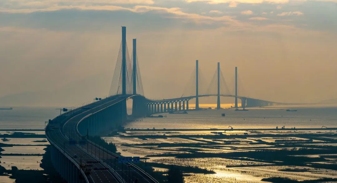 遠(yuǎn)眺黃茅海跨海通道（馮珠仔 攝）