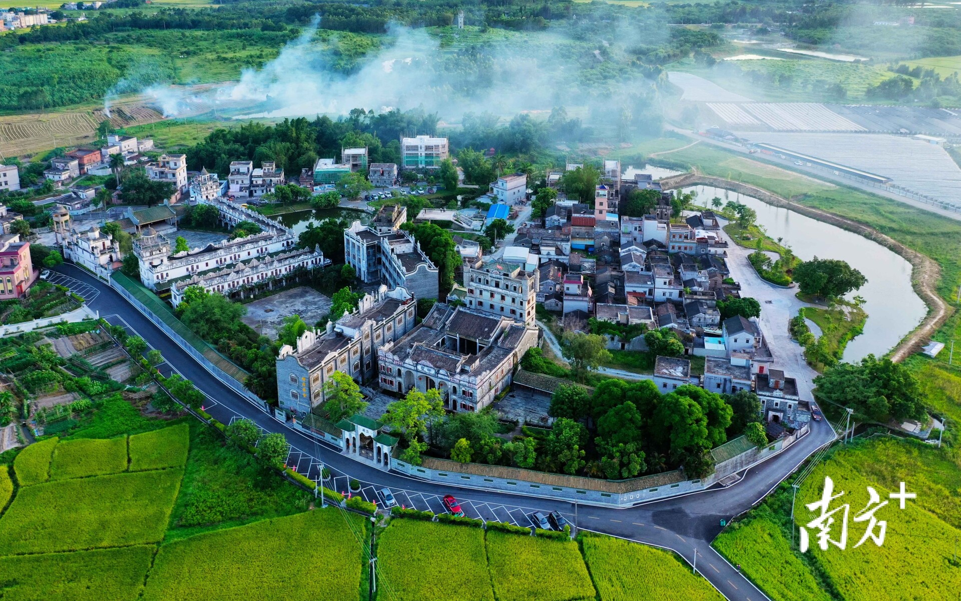 百千萬3 南方+ 南方PLUS值班 拍攝