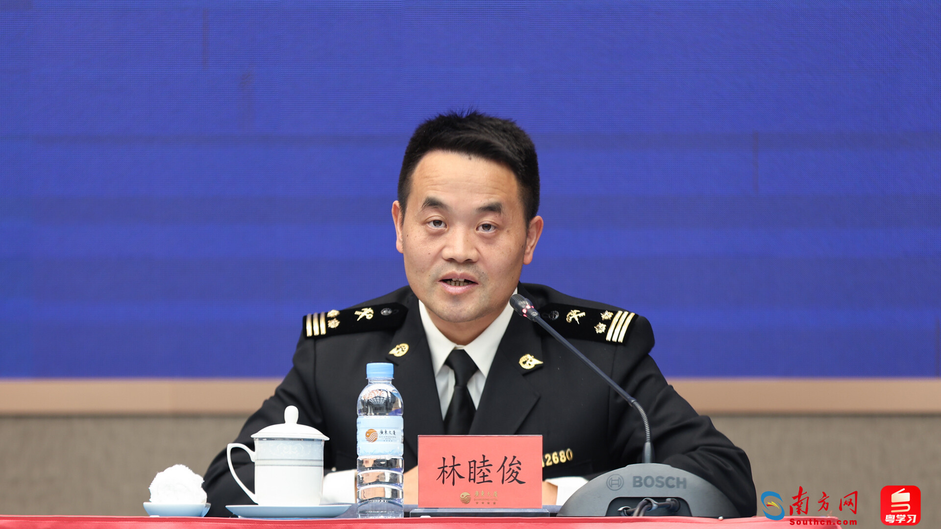 廣州海關(guān)所屬南沙海關(guān)副關(guān)長林睦俊。