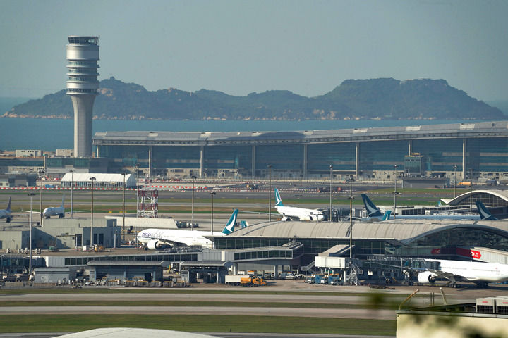 這是香港國際機場停機坪（2024年11月27日攝）。新華社發(fā)（龍鏡伊攝）