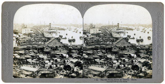 1902年，廣東廣州，珠江邊的繁忙景象。來源：視覺中國(guó)