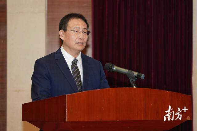 國(guó)家體育總局游泳中心副主任李軍。