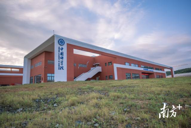 國家兩大科學(xué)裝置的項(xiàng)目建設(shè)現(xiàn)場(chǎng)