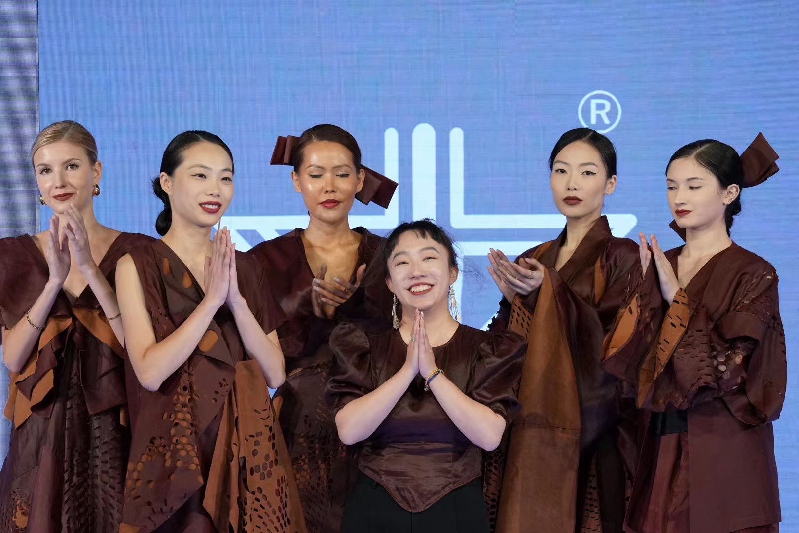 中雍云紗登上紐約時(shí)裝周T臺(tái)。圖片來(lái)源：受訪者提供