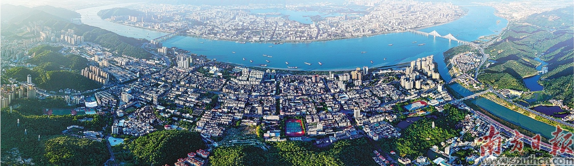 2025年，肇慶力爭(zhēng)突破GDP3000億元目標(biāo)，向更高質(zhì)量的千億進(jìn)階之路奮進(jìn)。梁亮 攝