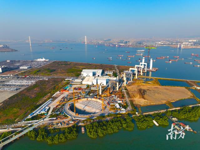 獅子洋通道建設(shè)現(xiàn)場(chǎng)。