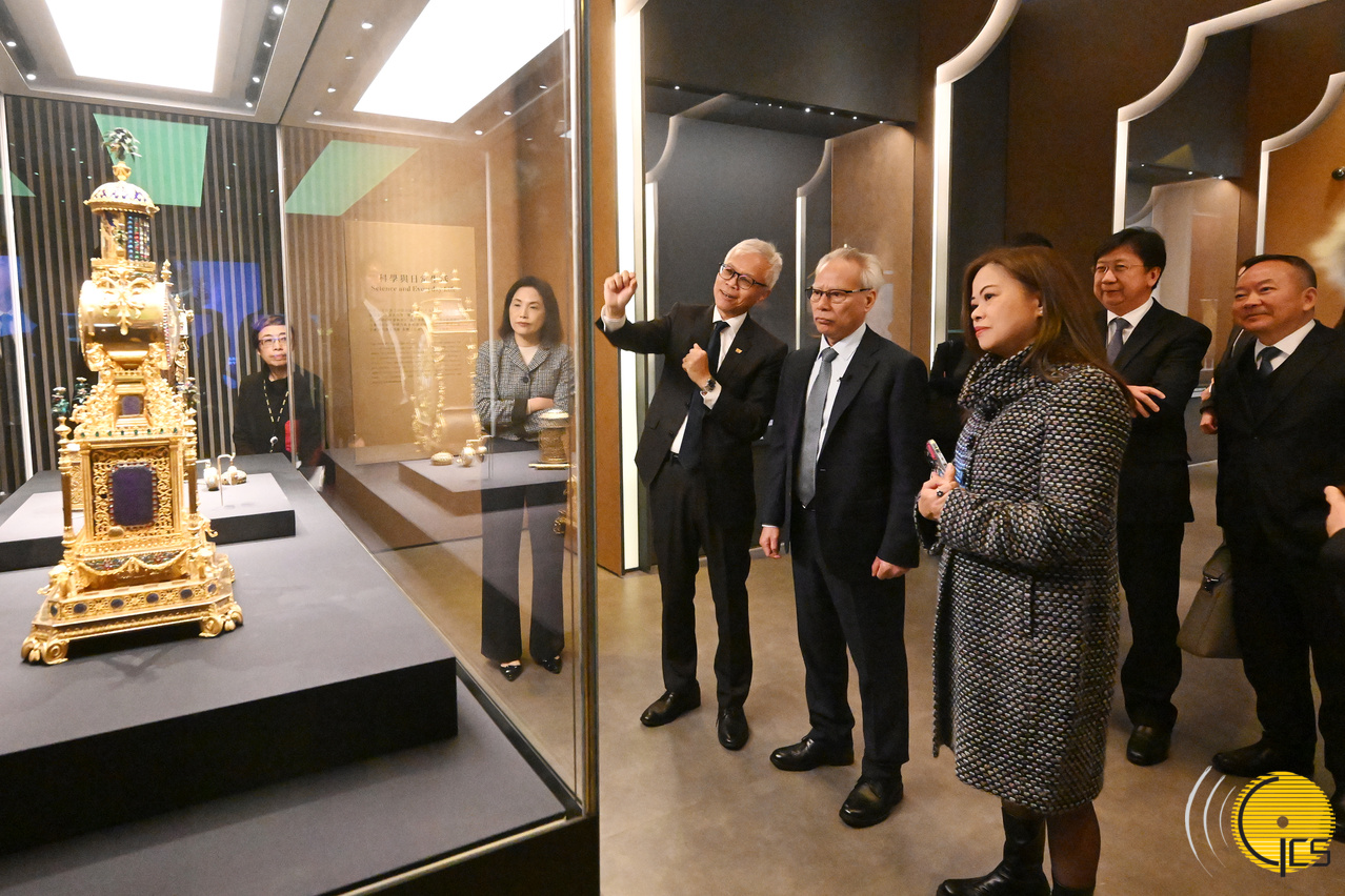 Chefe do Executivo, Sam Hou Fai,  visita exposi??o temática em exibi??o no Museu do Palácio de Hong Kong.