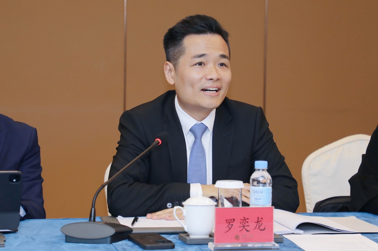 O Director, Dr. Lo Iek Long, expressou os seus agradecimentos à Comiss?o de Saúde da Província de Guangdong pelo seu apoio prestado ao longo dos anos.
