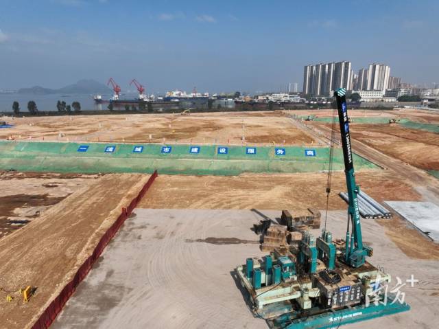 大灣區(qū)大學（濱海灣校區(qū)）一期工程一標段項目正式開工建設