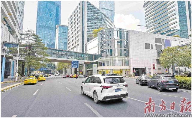 2月21日起，廣州首次將自動(dòng)駕駛Robotaxi開(kāi)進(jìn)廣州市中心、機(jī)場(chǎng)和高鐵站。