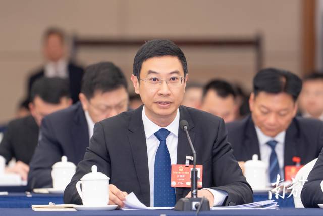 全國(guó)人大代表，肇慶市委副書記、市長(zhǎng)許曉雄：奮力打造大灣區(qū)西部制造新城