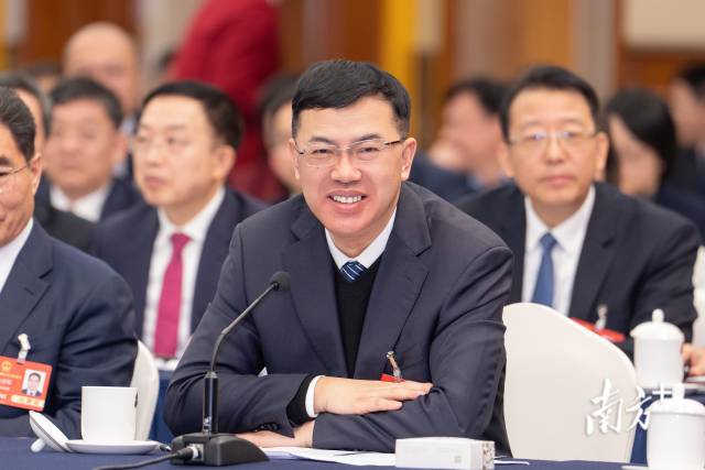 全國(guó)人大代表，廣東省發(fā)展改革委黨組書記、主任，省大灣區(qū)辦主任艾學(xué)峰：推動(dòng)科技創(chuàng)新和產(chǎn)業(yè)創(chuàng)新融合發(fā)展