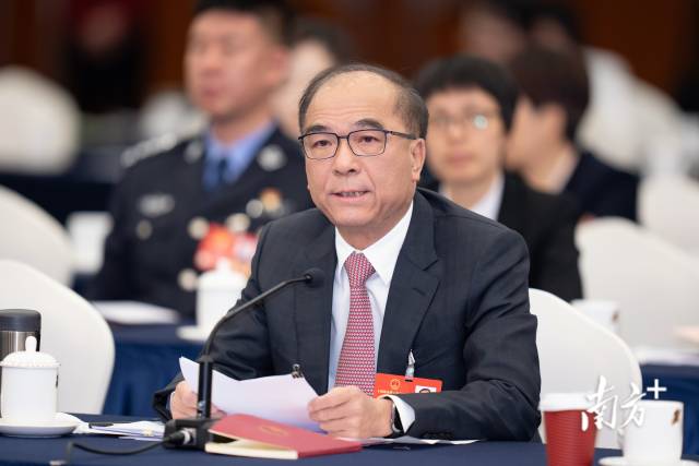 全國(guó)人大代表、廣東省工商聯(lián)副主席、廣東金嶺糖業(yè)集團(tuán)有限公司董事長(zhǎng)林水棲： 以全產(chǎn)業(yè)鏈思維賦能“百千萬(wàn)工程”