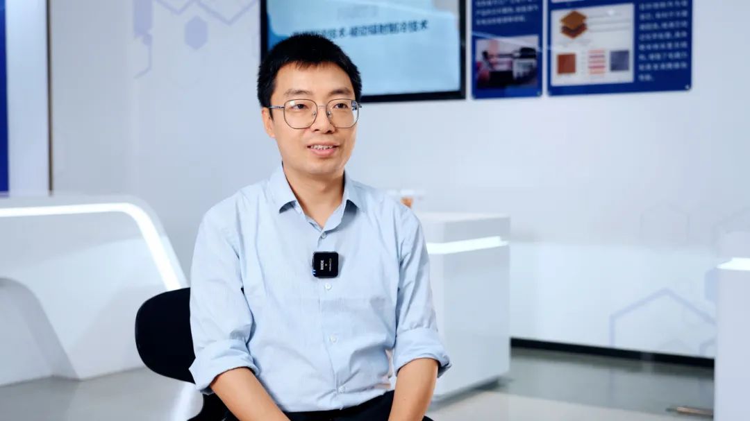 朱龙潜接受采访。李卓轩摄