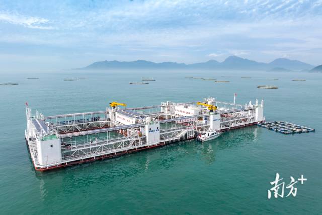 海上城堡“格盛一号”海洋牧场。