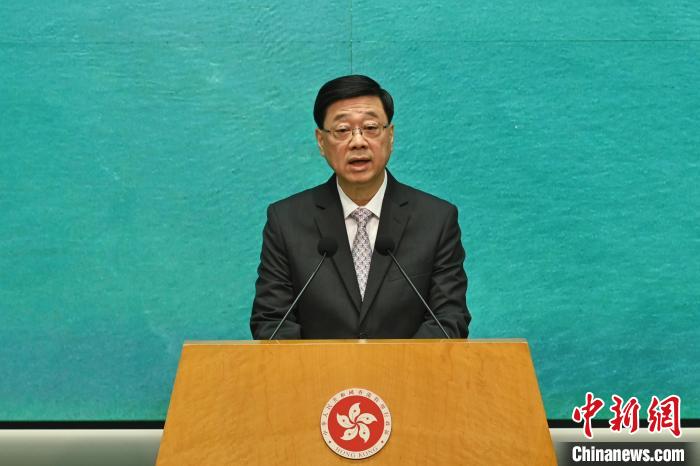 6月10日，香港特区行政长官李家超出席行政会议前会见媒体时表示，将于今年9月发表其任内第四份施政报告。　中新社记者 李志华 摄