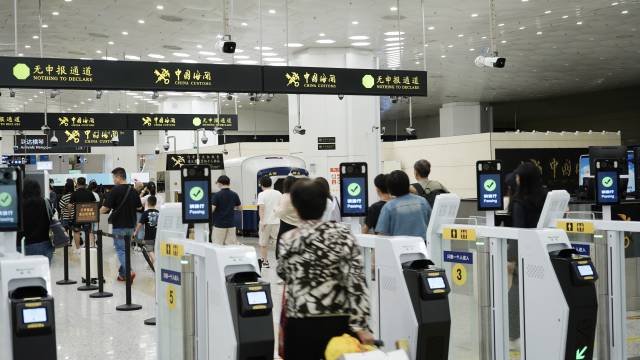 琴澳口岸查验单位由“隔桥相望”变为了“并肩作业”。
