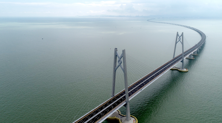 珠海公路口岸通關(guān)提速增效 去年經(jīng)港珠澳大橋進出口總值比增96.4%